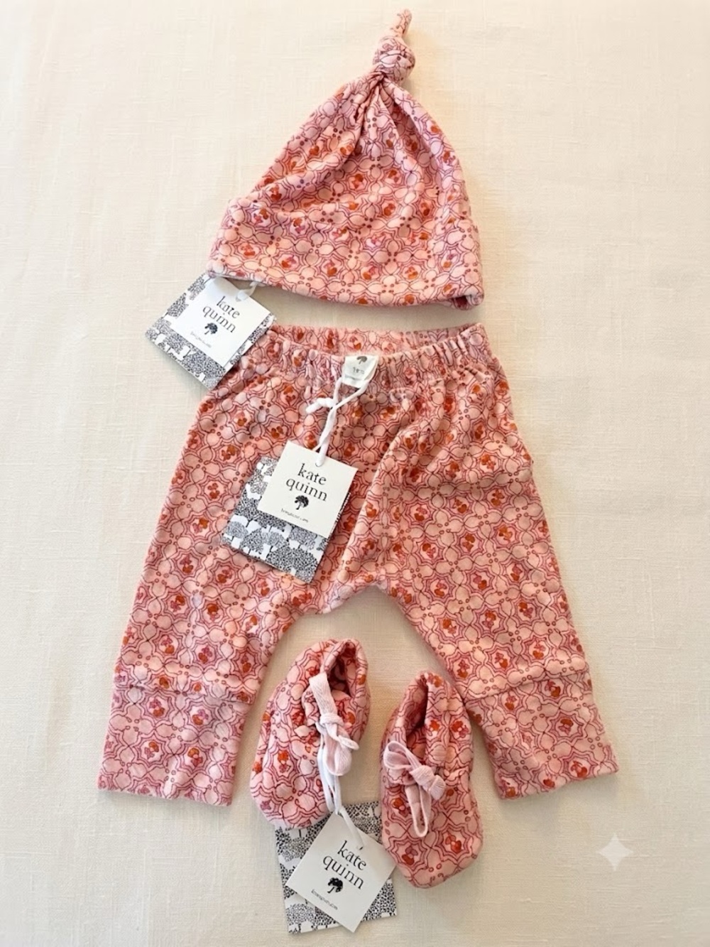 kate quinn Pink mosaic tile Knot Hat, panda Pants & Booties Set NWT